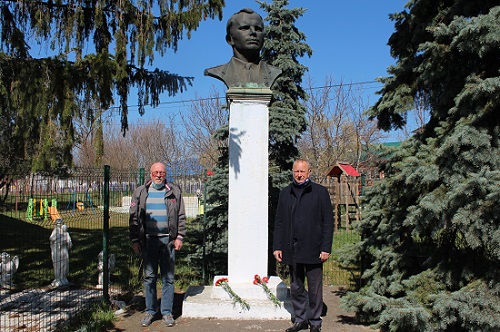 60b.jpg